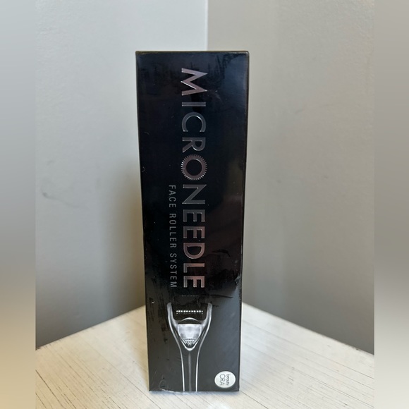 Beauty ORA Microneedle Face Roller System 0.25mm - Picture 7 of 8